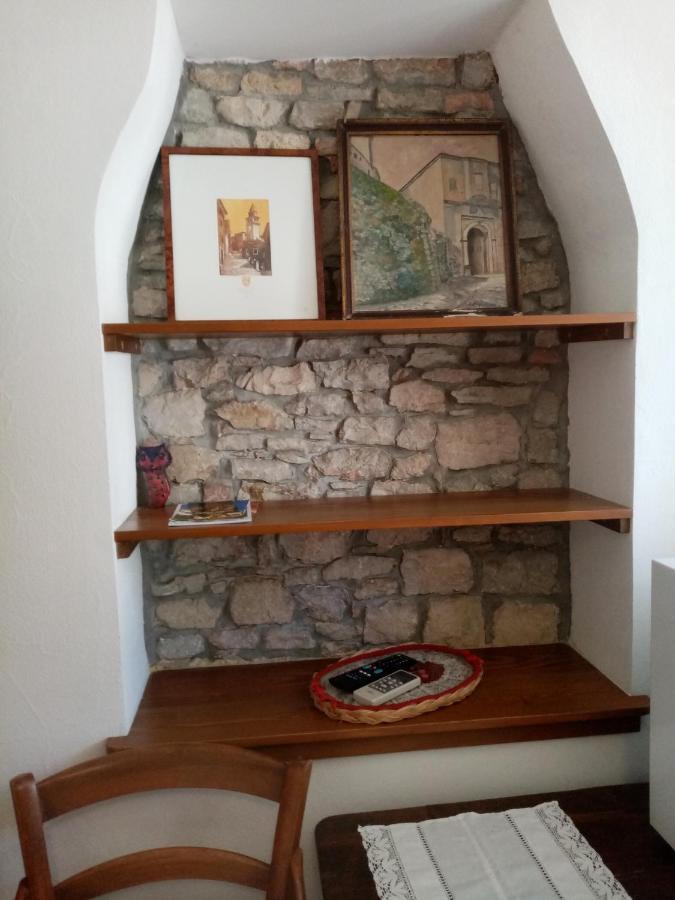 Rooms Serafin-Lavanda Motovun Bagian luar foto