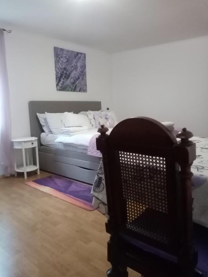 Rooms Serafin-Lavanda Motovun Bagian luar foto