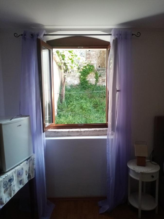 Rooms Serafin-Lavanda Motovun Bagian luar foto