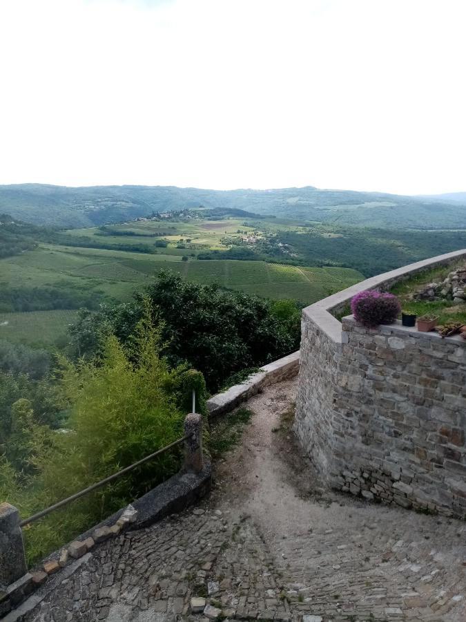 Rooms Serafin-Lavanda Motovun Bagian luar foto