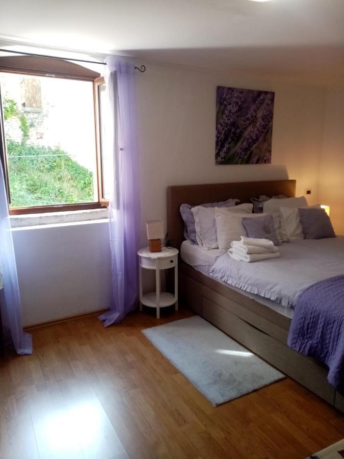 Rooms Serafin-Lavanda Motovun Bagian luar foto